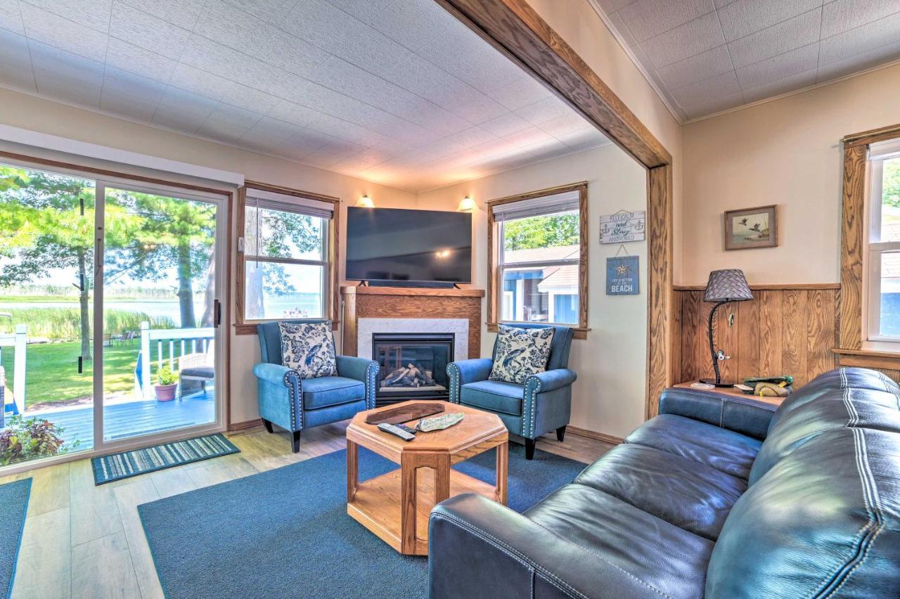 East Tawas Lakefront Getaway With Kayaks And Deck Экстерьер фото