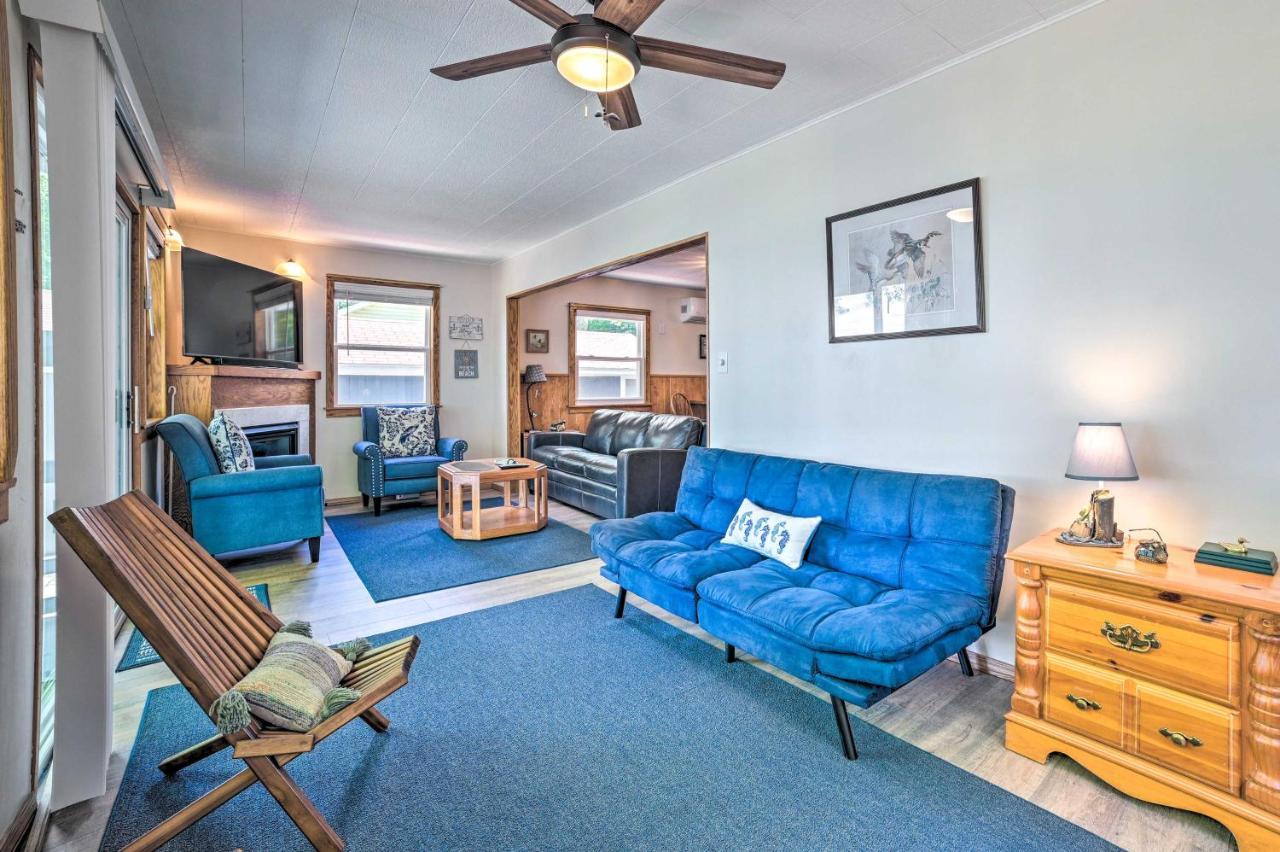 East Tawas Lakefront Getaway With Kayaks And Deck Экстерьер фото